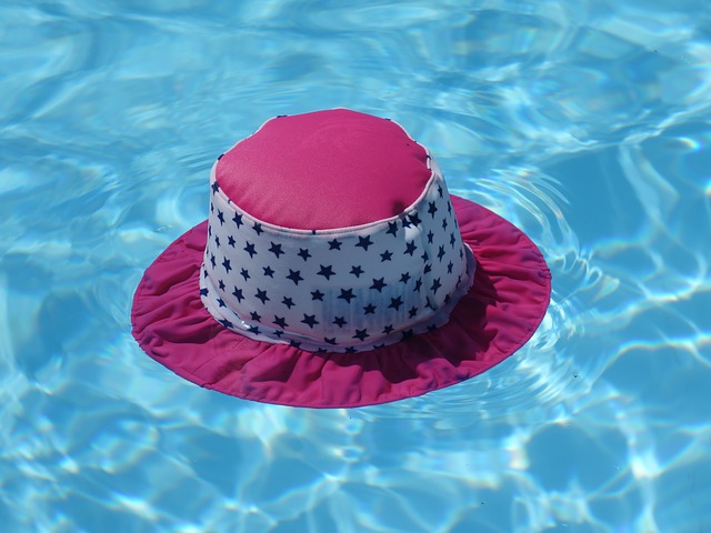 klobouk na vodě